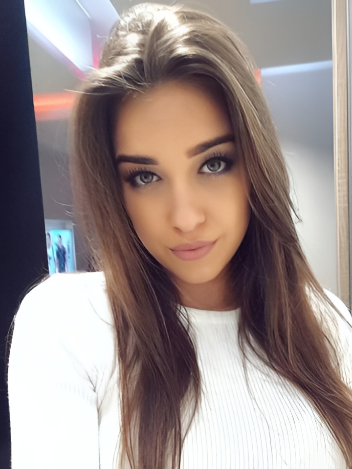 Анфиса привлекальеная девушка из Мирного цена от 10000 руб