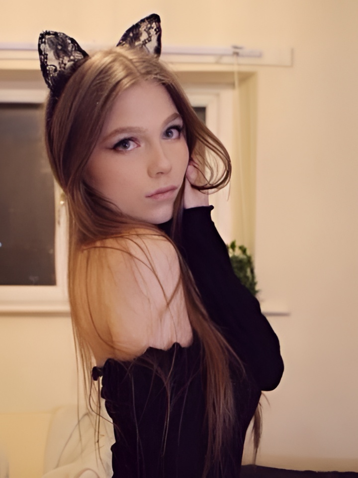 Розалия привлекальеная девушка из Мирного цена от 4000 руб