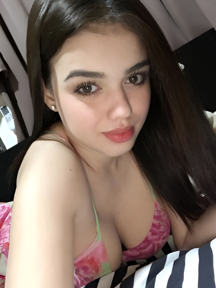 Василиса привлекальеная девушка из Мирного цена от 4000 руб