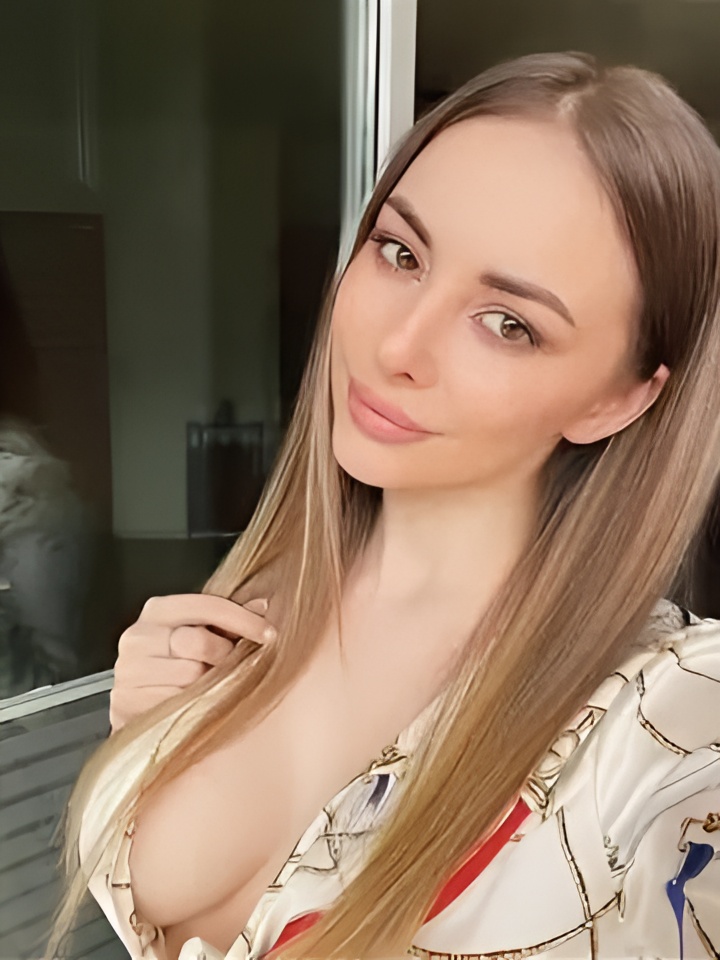 Юна привлекальеная девушка из Мирного цена от 1500 руб