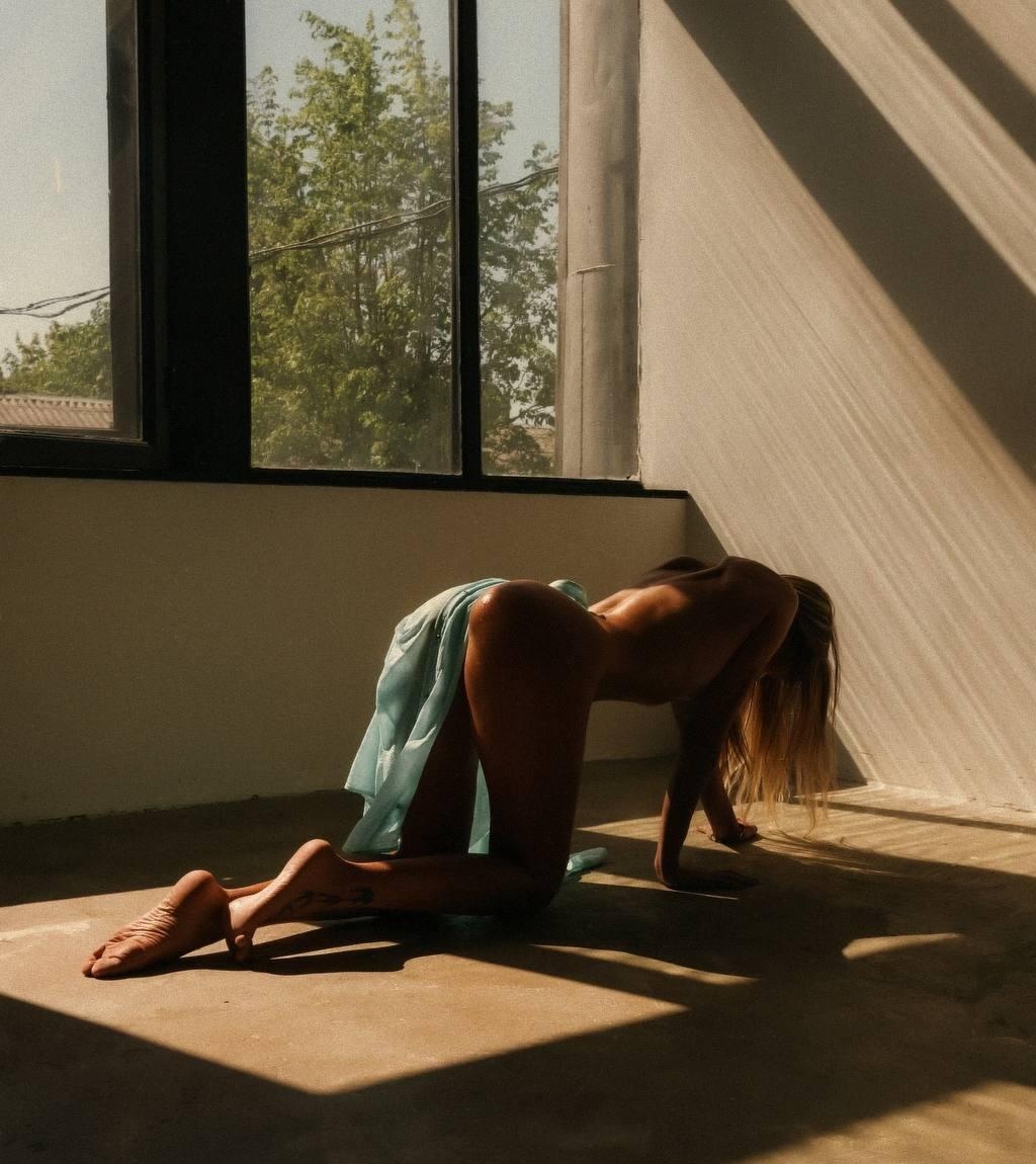 Владлена привлекальеная девушка из Мирного цена от 8000 руб