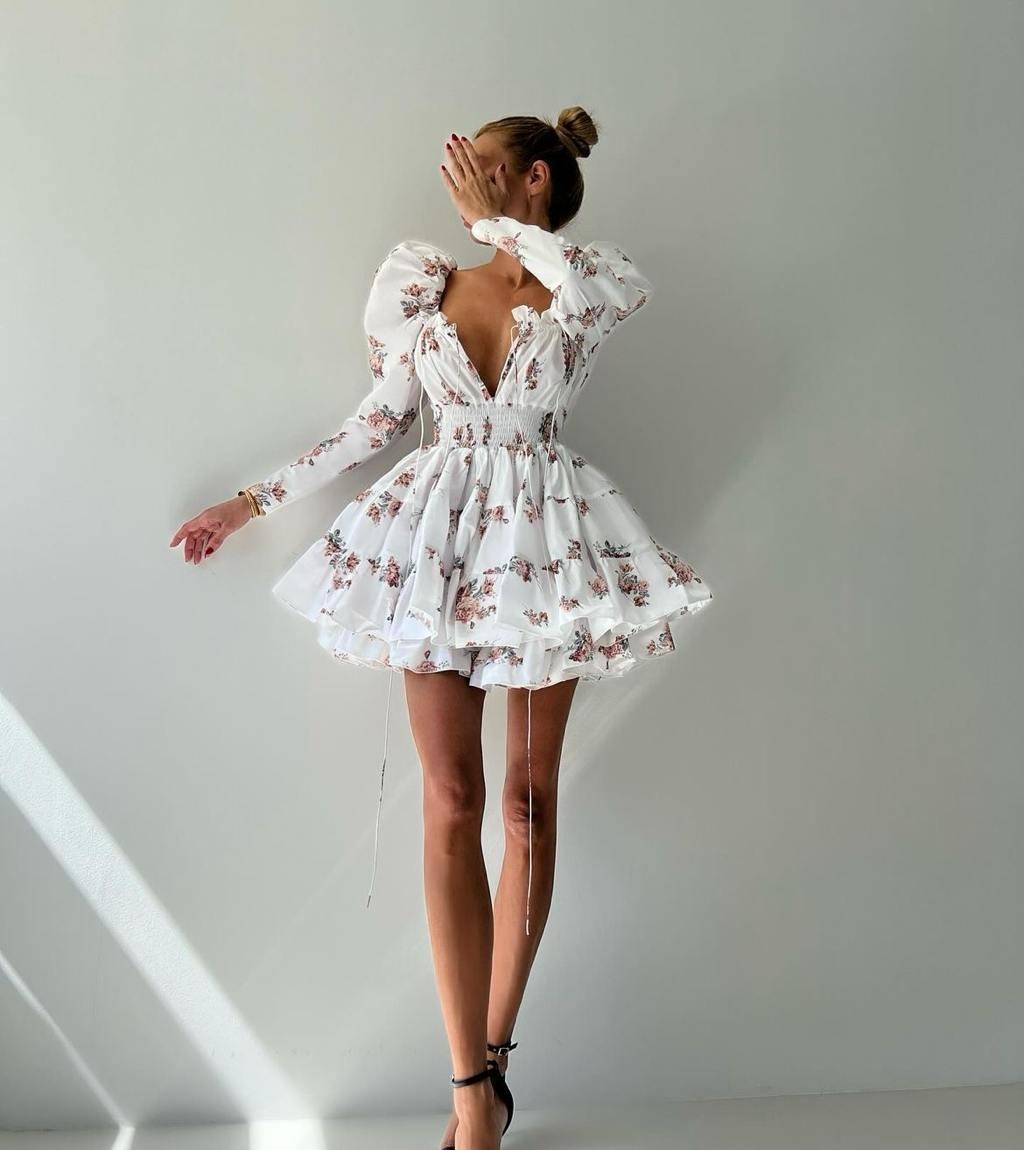 Юля привлекальеная девушка из Мирного цена от 8000 руб