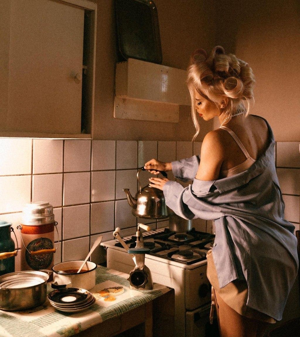 Ольга привлекальеная девушка из Мирного цена от 5000 руб