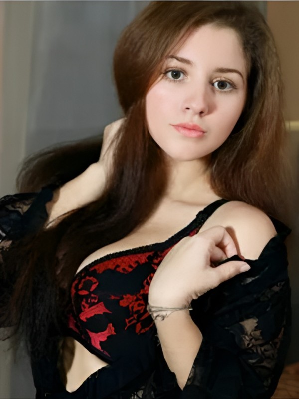 Анюта привлекательная девушка из Мирного цена от 3000 руб