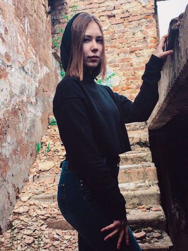 Елена привлекательная девушка из Мирного цена от 3500 руб