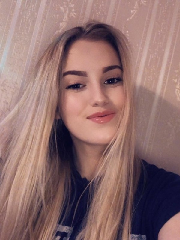 Ася привлекательная девушка из Мирного цена от 3500 руб